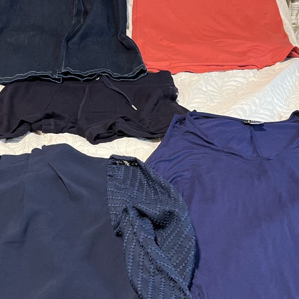 Liz Claiborne Weekend Women's Dark Navy Drawstring Top, pants and more